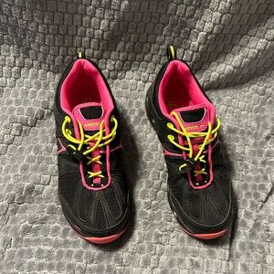 Wonderful condition! Womens Speedo tennis shoe